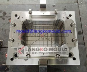 difference between cold runner and hot runner crate moulds