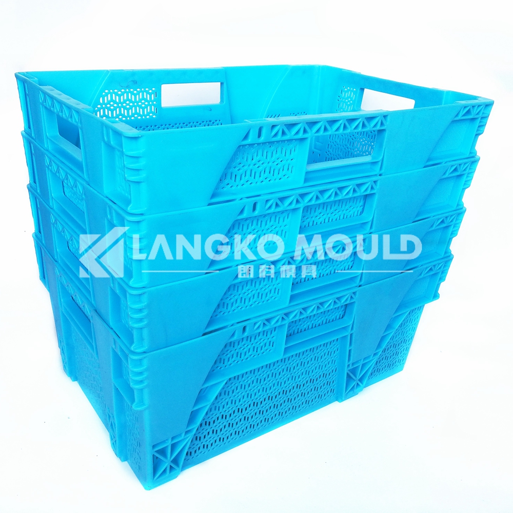 Different injection system for the crate mold